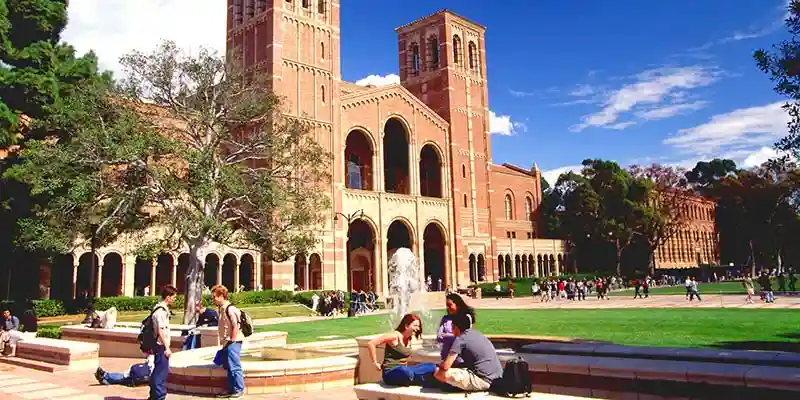 Pablo García de la Huerta Rabat, de Chile: estudiante de inglés de la Universidad de California, Los Angeles (UCLA)