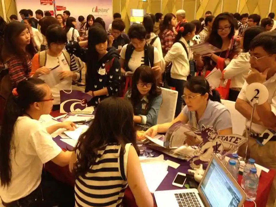 Capstone Vietnam Fall 2014 Higher Education Fairs